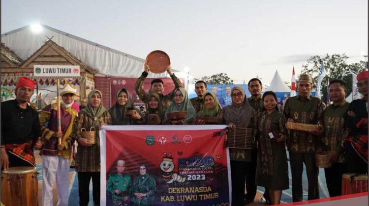 Dekranasda Lutim Ikuti Devile Expo Dekranasda Sulsel Kreatif Andalan Tahun 2023 di Wajo