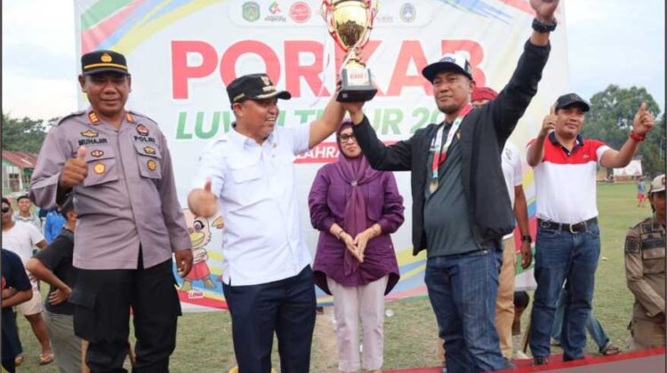 Bupati Lutim Saksikan Laga Final Cabor Sepakbola di Wotu