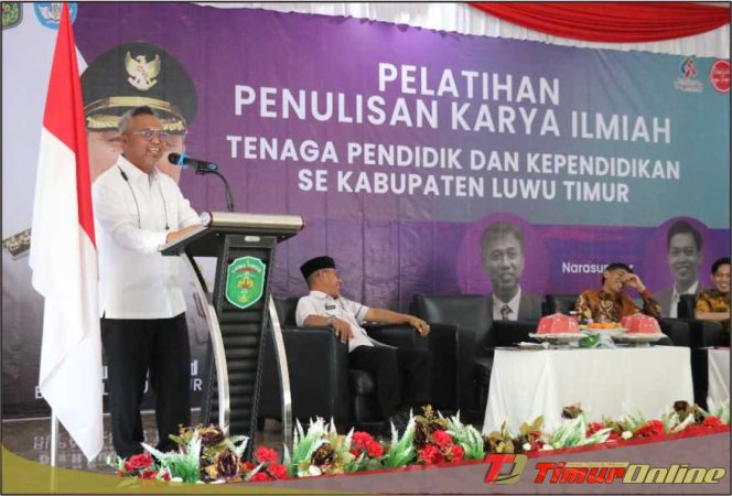 
					Tenaga Pendidik di Lutim Dilatih Penulisan Karya Ilmiah