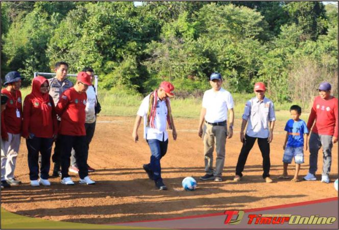 
					Bupati Budiman Buka Turnamen Volly dan Mini Soccer Lampia Cup I