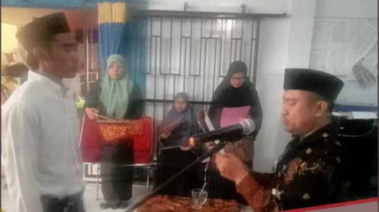 Camat Burau Lantik Dua Anggota BPD