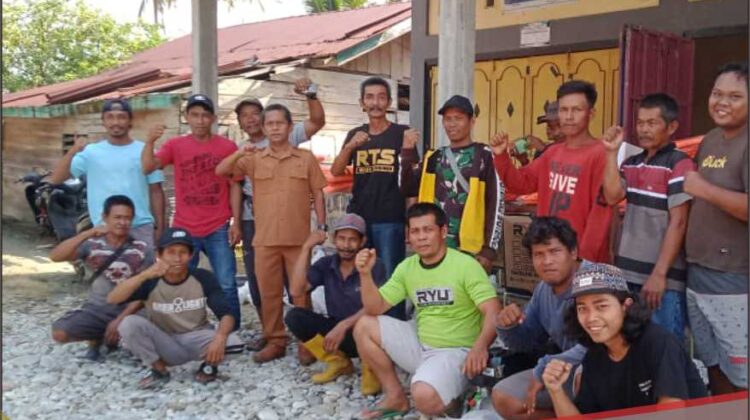 Anggota DPRD Lutim Tinjau Bantuan di Dua Desa di Malili