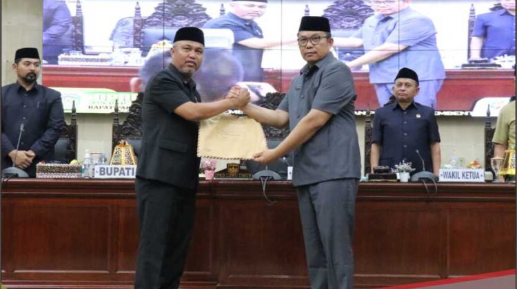 Pemkab Lutim Serahkan Propemperda Luwu Timur TA 2024 ke DPRD Lutim