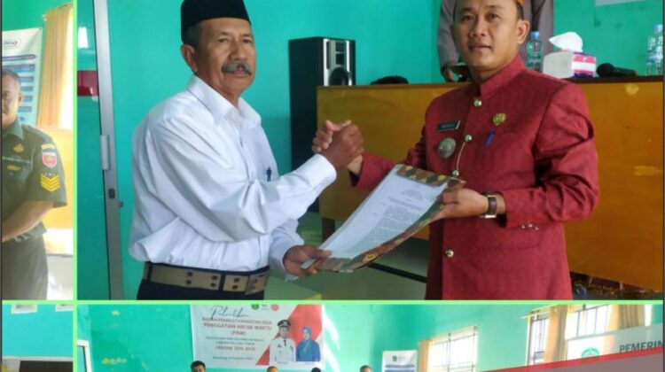 Camat Malili Lantik Anggota BPD Desa Balantang Hasil PAW