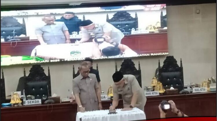 DPRD – Pemkab Lutim Tandatangani Nota Kesepakatan RPJPD