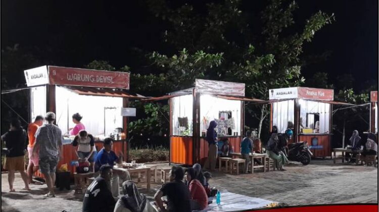 Perdana Live Musik, Pujasera Landmark Luwu Timur Ramai Pengunjung