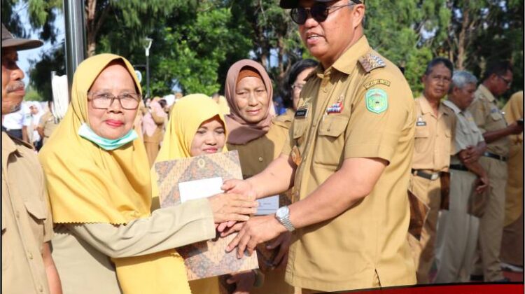 35 ASN Luwu Timur Terima SK Pensiun