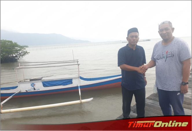 
					CLM Serahkan Bantuan Perahu Nelayan di Desa Pasi-Pasi