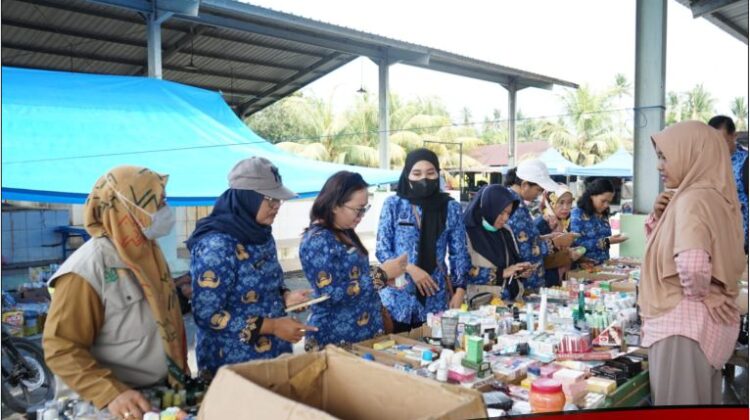 Petugas Temukan Produk Expire di Pasar Tomoni Timur