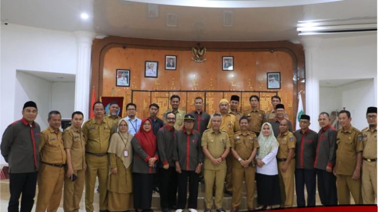 Bupati Sarankan Dewan Pendidikan Buat MoU Agar SMA di Lutim Bisa Dibantu