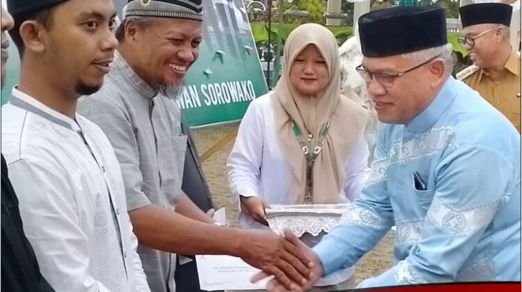 Wakil Ketua DPRD Lutim Hadiri Safari Ramadhan dan Serahkan Bantuan di Sorowako