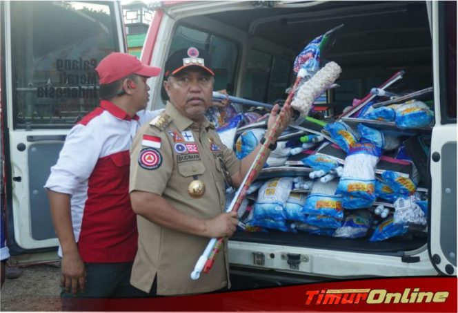 
					Bupati Lutim Tinjau Korban Banjir Bandang Luwu dan Berikan Bantuan