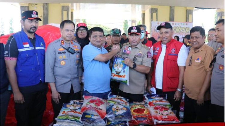 Kerahkan Ratusan Armada, Bupati Lutim Pimpin Aksi Kemanusiaan Bantu Korban Banjir Luwu