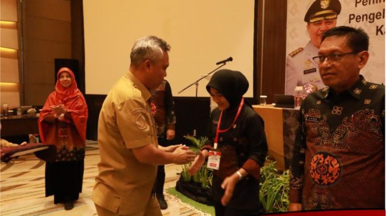 Bupati Budiman Buka Bimtek Peningkatan Kapasitas Aparat Pengelola PAD
