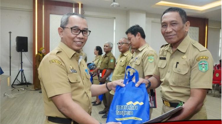Sekda Luwu Timur Buka Sosialisasi Ketaspenan ASN dan PPPK