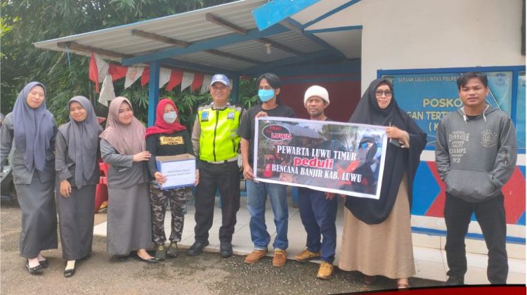 Aksi Kemanusiaan Pewarta dan Diskominfo Lutim Bantu Korban Banjir Bandang Luwu