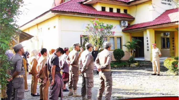Hari Pertama Berkantor, Camat Tomtim Langsung Singgung Soal Disiplin