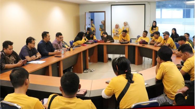 Difasilitasi Diskominfo, Jurnalis Luwu Timur Studi Wawasan ke Jawa Pos