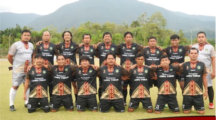 Diskopar-KB Lolos ke Semifinal Sepakbola Bupati Lutim Cup Antar Instansi