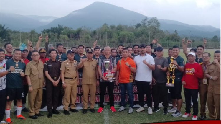 Satpol PP Juara Turnamen Sepakbola Bupati Lutim Cup, H.Budiman : Luar Biasa