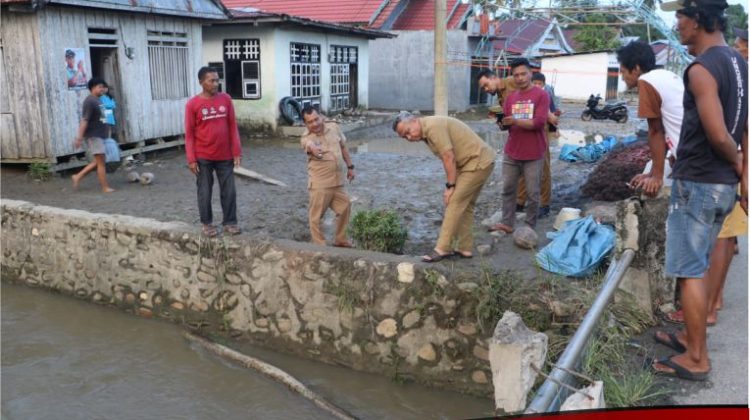 Tinjau Lokasi Terdampak Banjir, Bupati Instruksikan OPD Terkait Lakukan Penanganan