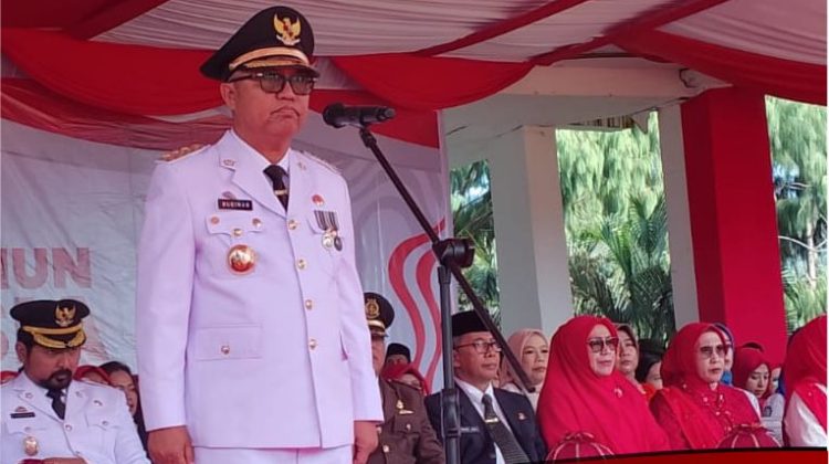 Budiman Pimpin Upacara HUT RI k-79 di Lapangan Soekarno Hatta Malili
