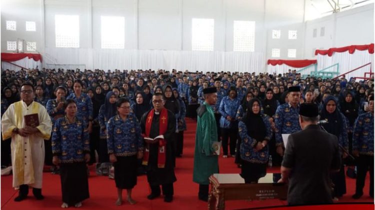 Budiman Serahkan Keputusan Perjanjian Kerja dan Ambil Sumpah Janji PPPK