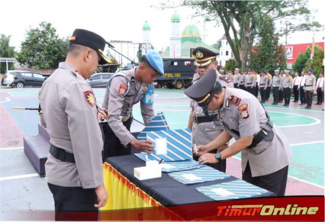 
					Polres Luwu Timur Gelar Sertijab Pejabat, Kapolres : Terima Kasih Atas Dedikasinya