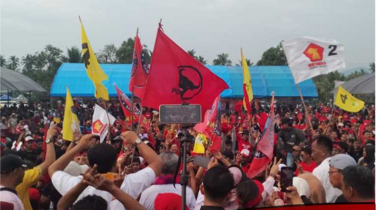 Pengukuhan Tim Budiman – Akbar Kecamatan Angkona, Warga Menyemut