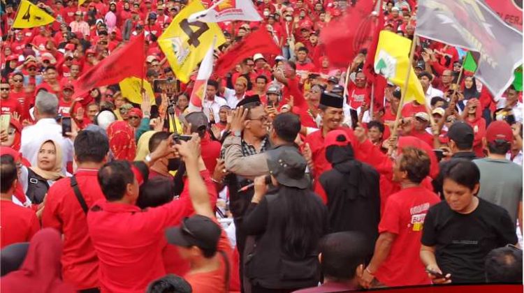 Lautan Manusia di Pengukuhan Tim Pemenangan Budiman – Akbar Kecamatan Malili