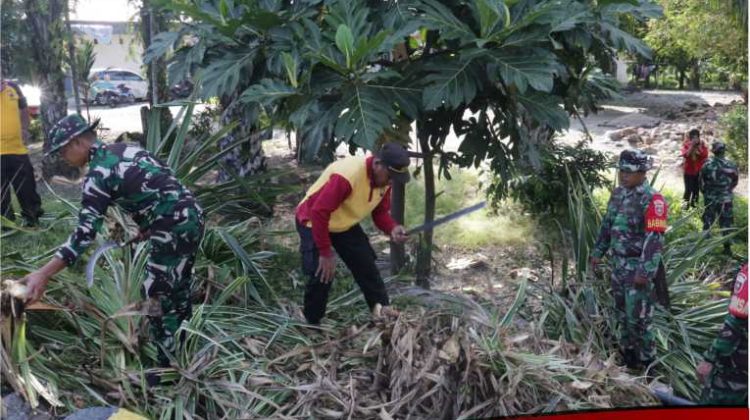 Peringati HUT TNI, Pabung Lutim Bersama Pemerintah Lakukan Karya Bakti