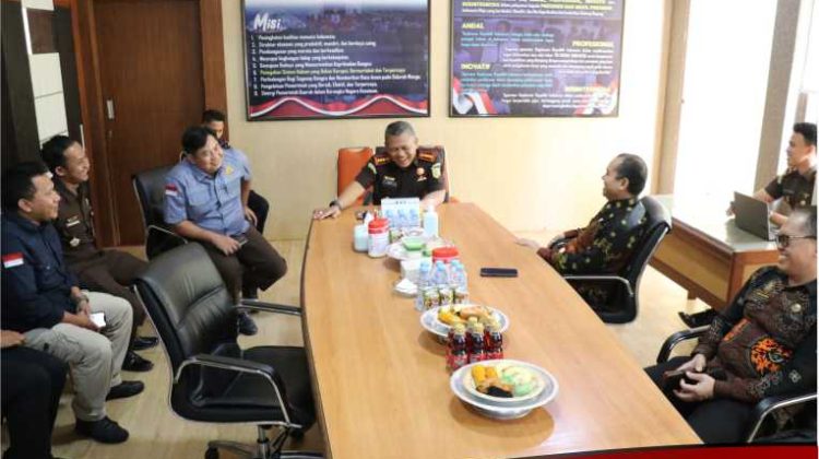 Pjs Bupati Jayadi Nas Lakukan Kunjungan Silaturahmi ke Kejaksaan Negeri Lutim