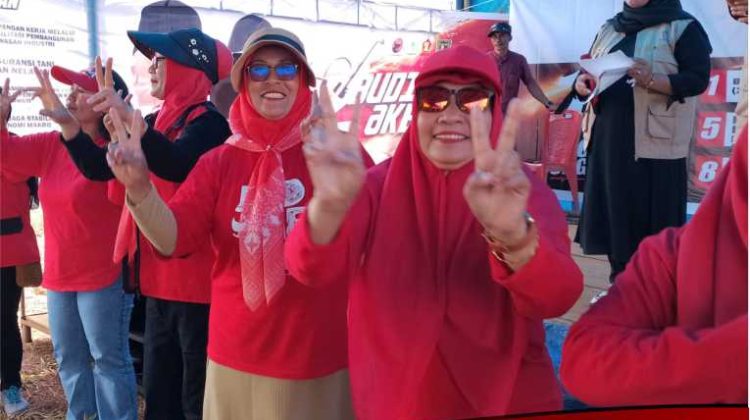Emak-emak Mahalona Raya Tidak Menginkan Pemimpin Baru, Yang Lama Pembangunannya Nyata