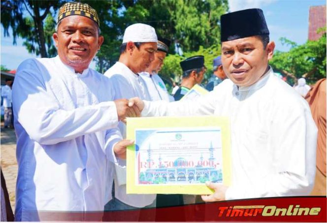 
					Momentum Hari Santri, Jayadi Nas Serahkan 3,6 Miliar Bantuan ke Sejumlah Masjid