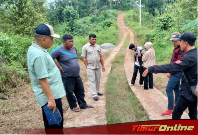 
					Kunjungi Jalan Rabat Beton Dua Sisi Di Tarabbi, Wayan Suparta Minta Buatkan Proposal