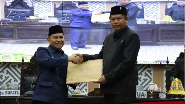 Pjs Bupati Lutim Sampaikan Jawabannya Atas Pemandangan Umum Fraksi DPRD Terhadap Ranperda APBD 2025