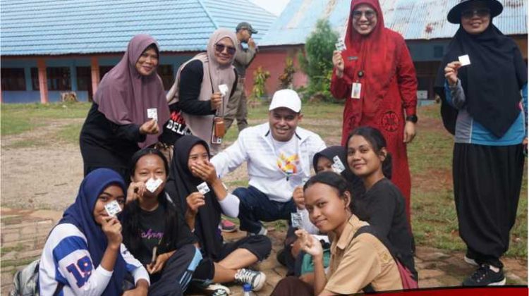 Jayadi Kunjungi SMAN 11 Lutim, Ajak Siswa-siswi Jaga Kesehatan dengan Pemberian TTD