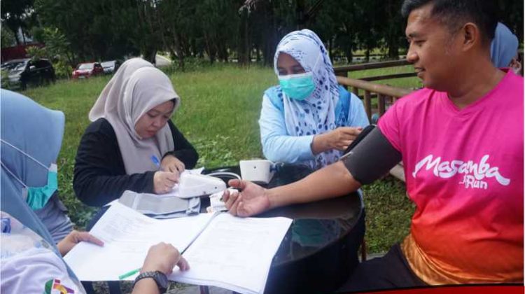 Semarak HKN ke-60: Dinkes Lutim Gelar Tes Kebugaran dan Germas Prioritas