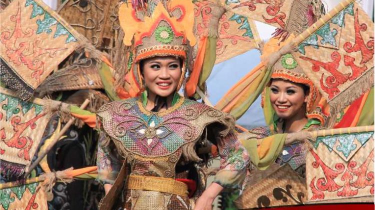 Desa Lestari Gelar Karnaval Budaya Dalam Rangka Hari Jadi