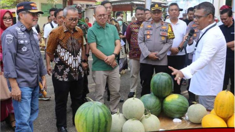 Sekda Lutim Hadiri Pasar Murah Kejari Luwu Timur