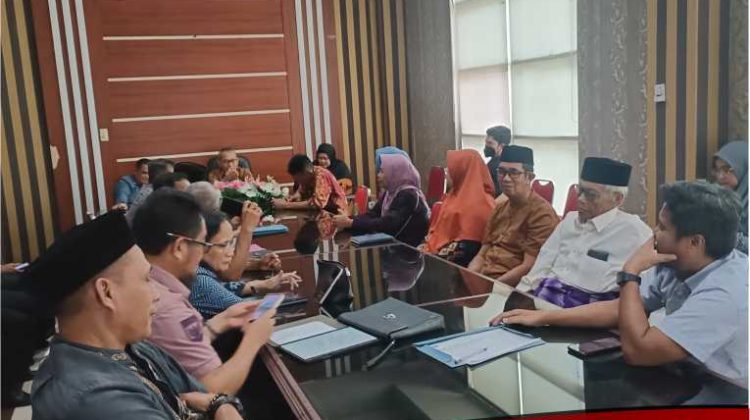 Masyarakat Adat Cerekang Tegaskan Tolak PT. PUL, Amdalnya Perlu Dievaluasi