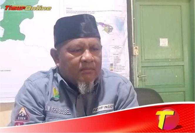 
					Kepala Kesatuan Pengelolaan Hutan (KPH) Larona, Pasi Nikmad Ali