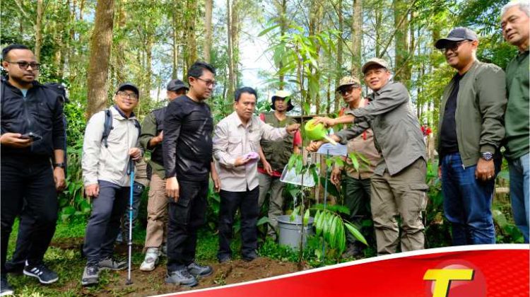 Vale Tegaskan Komitmen Jangka Panjang Menghargai Bumi: Bersama Menteri LHK di Gunung Bawakaraeng dan Edukasi Daur Ulang Plastik Bagi Masyarakat