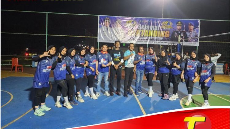 Jadi Sponsorship di Turnamen Bola Voli Bupati Cup, PT. CLM Kirim Tim Voli Putri