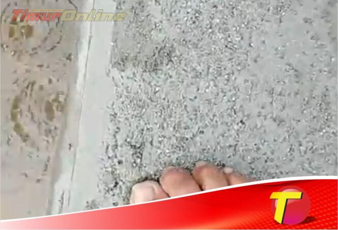 
					Viral, Video Proyek Drainase Diduga Dikerja Asal-asalan, Sangat Rapuh