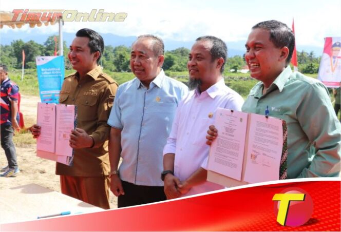 
					Vale Hibahkan Satu Unit Excavator ke Pemda Luwu Utara