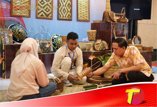 
					Perkuat Kriya Lokal Luwu Timur, PT Vale Hadirkan Anyaman Teduhu di Ajang Dekranas